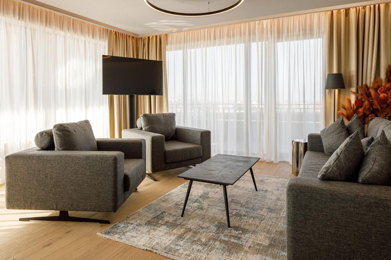 Qosmo Brasov Hotel Zewnętrze zdjęcie
