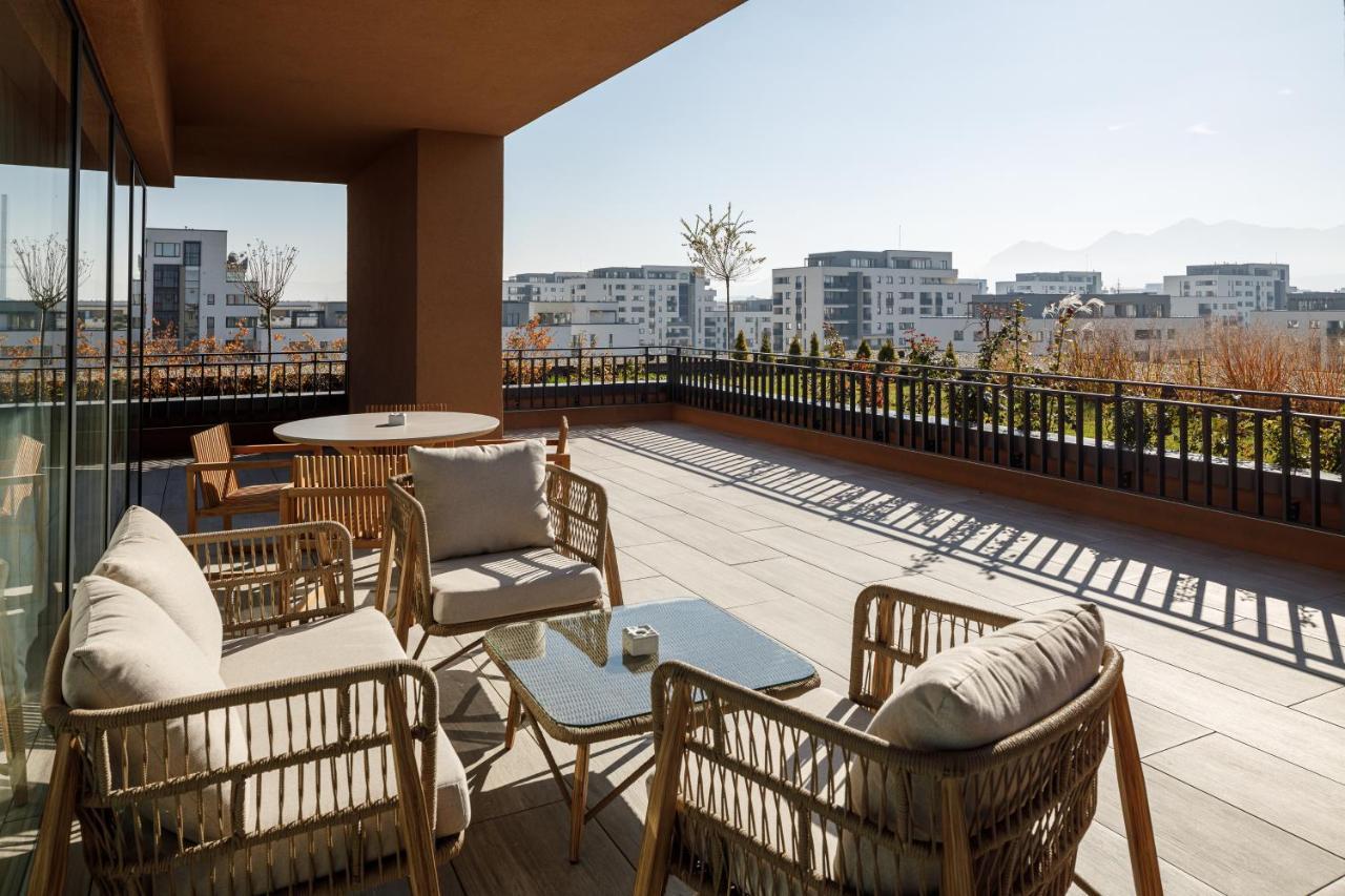 Qosmo Brasov Hotel Zewnętrze zdjęcie