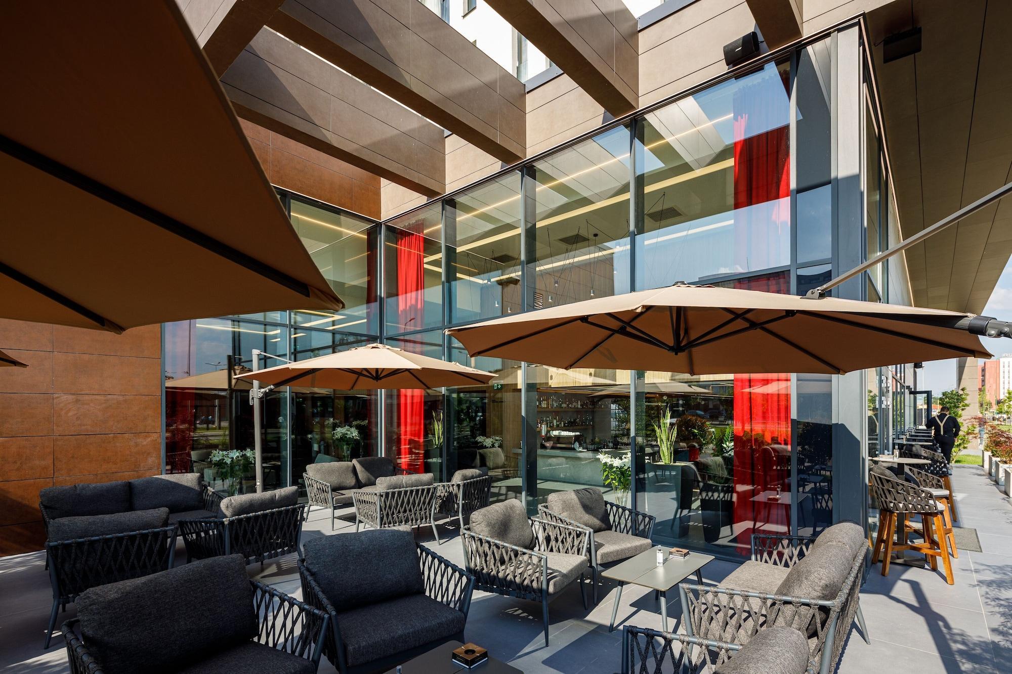 Qosmo Brasov Hotel Zewnętrze zdjęcie
