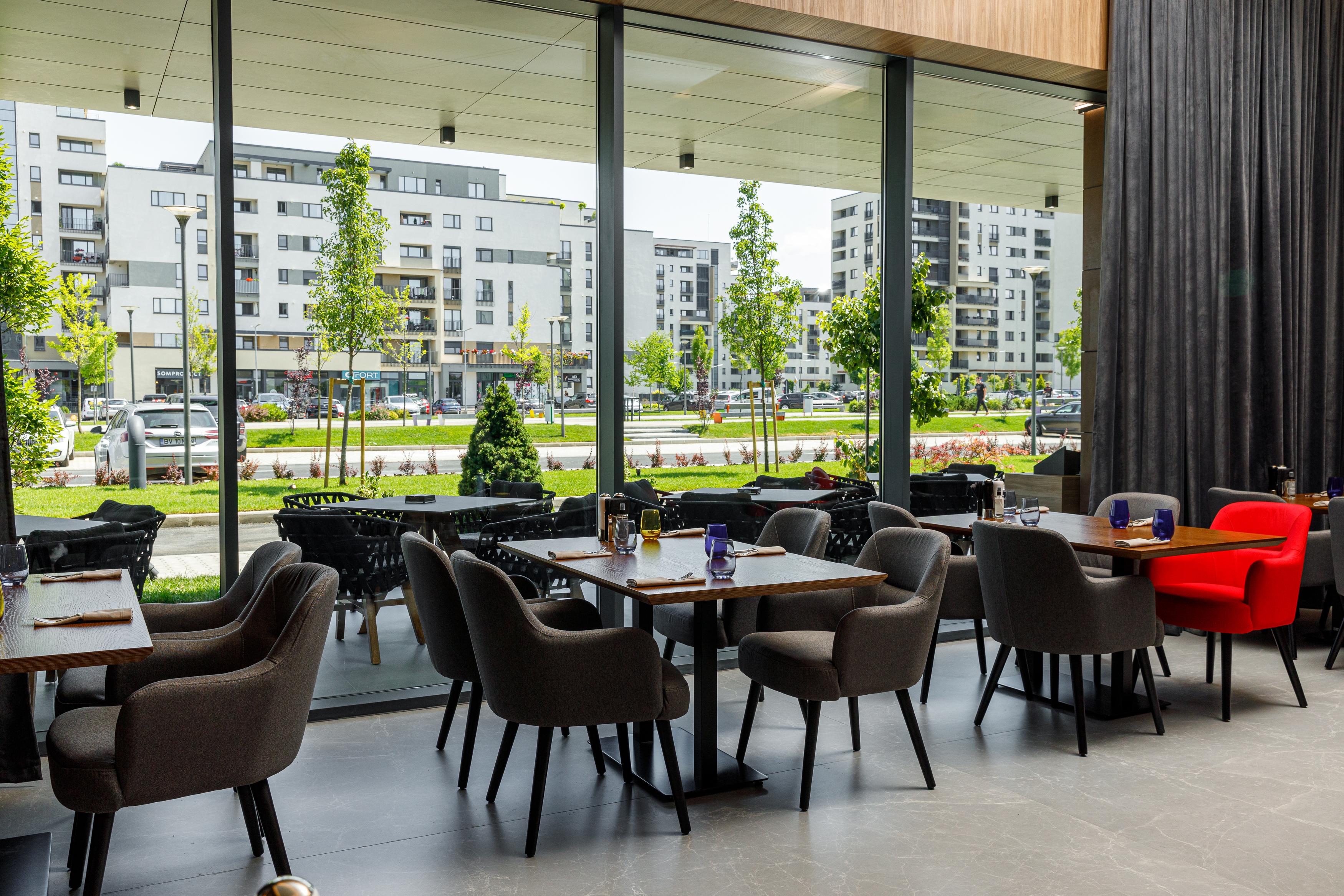 Qosmo Brasov Hotel Zewnętrze zdjęcie