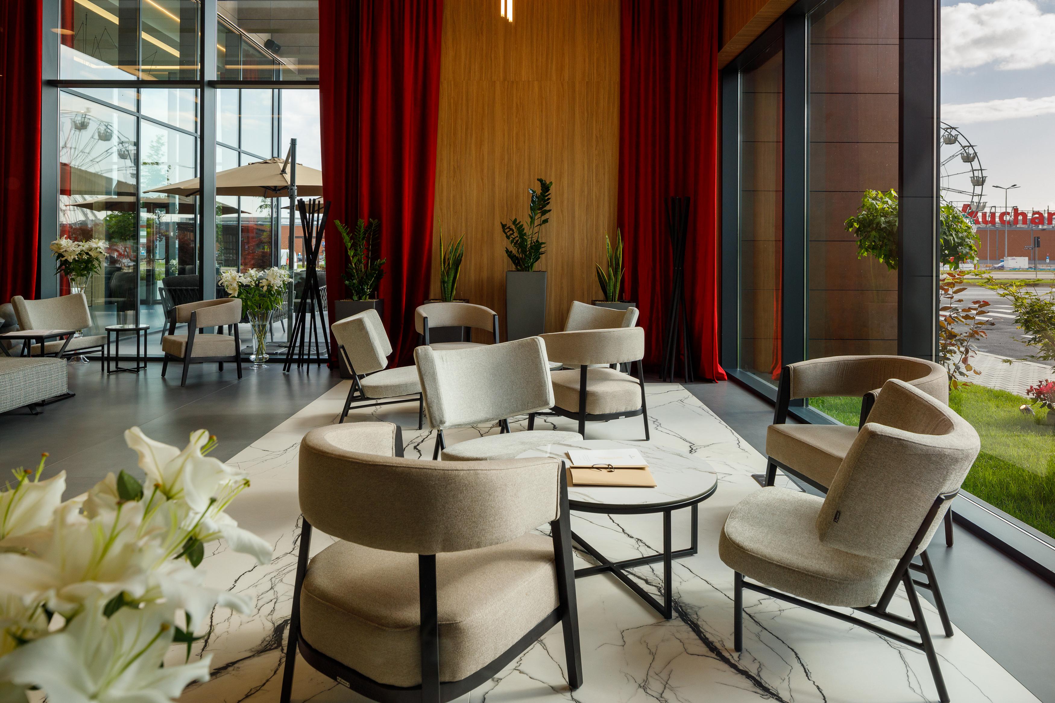 Qosmo Brasov Hotel Zewnętrze zdjęcie