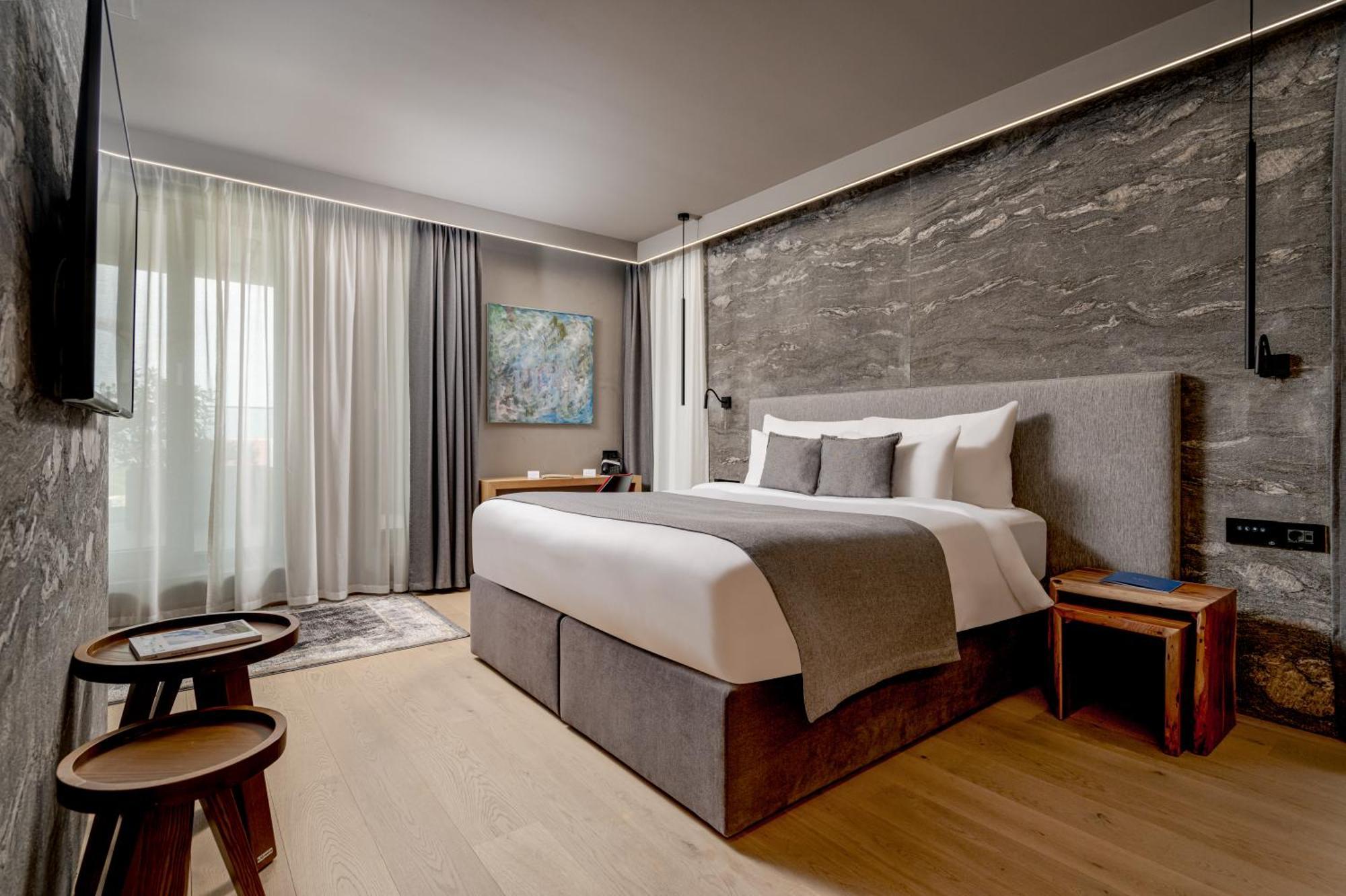 Qosmo Brasov Hotel Zewnętrze zdjęcie